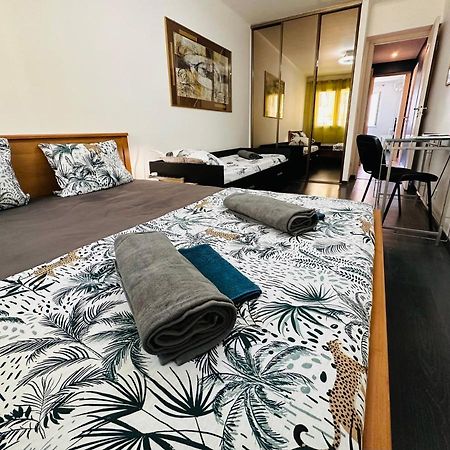 The Nice - 3 Rooms, 3Air Cond, 3Tv, 3Fans, 2 Wc, Wifi Everywhere 5Min Aeroport, Train, Beach, 1Min Tram, 15 Min Centre, Port, Parking Possible Exteriör bild
