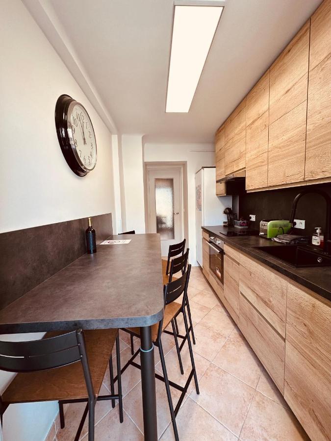 The Nice - 3 Rooms, 3Air Cond, 3Tv, 3Fans, 2 Wc, Wifi Everywhere 5Min Aeroport, Train, Beach, 1Min Tram, 15 Min Centre, Port, Parking Possible Exteriör bild