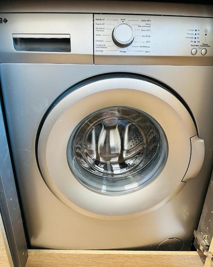 The Nice - 3 Rooms, 3Air Cond, 3Tv, 3Fans, 2 Wc, Wifi Everywhere 5Min Aeroport, Train, Beach, 1Min Tram, 15 Min Centre, Port, Parking Possible Exteriör bild